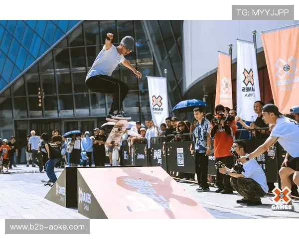 CX极限赛西安站成功举办 吸引俄罗斯加拿大等多国选手参与 CX极限赛西安站成功举办 吸引俄罗斯加拿大等多国选手参与