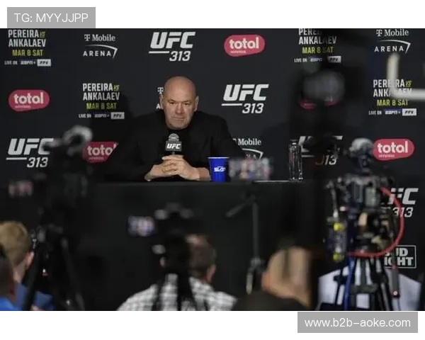 UFC与派拉蒙合作前夕,拉斯维加斯112期成年度收官之战 UFC与派拉蒙合作前夕,拉斯维加斯112期成年度收官之战